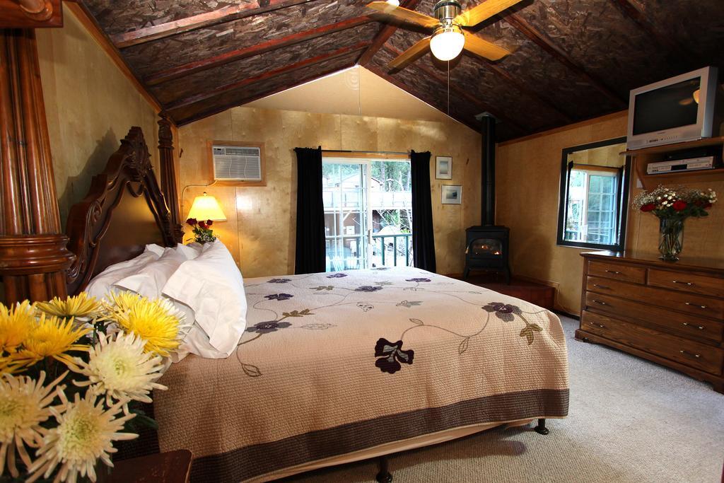 The Woods Hotel - Gay Lgbtq Cabins جيرنفيل المظهر الخارجي الصورة