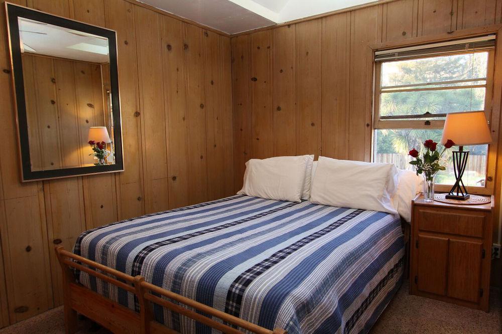 The Woods Hotel - Gay Lgbtq Cabins جيرنفيل المظهر الخارجي الصورة