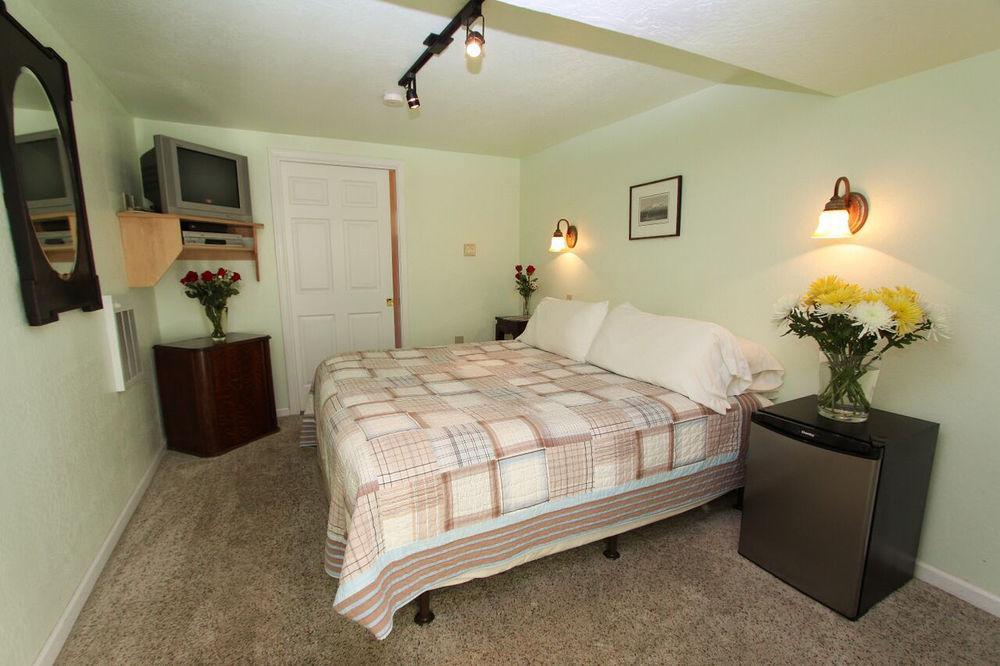 The Woods Hotel - Gay Lgbtq Cabins جيرنفيل المظهر الخارجي الصورة