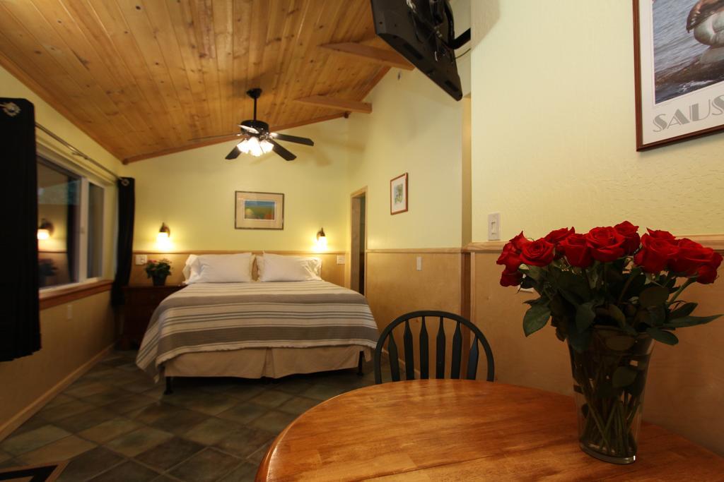 The Woods Hotel - Gay Lgbtq Cabins جيرنفيل المظهر الخارجي الصورة